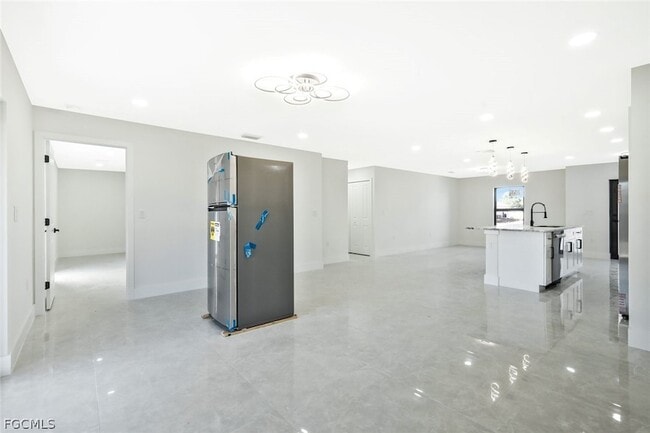 Photo - 3411 27th St SW