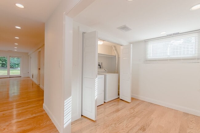 Photo - 264 Country Way