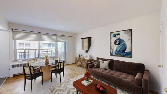 Photo - 267 St. George Street