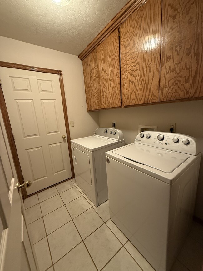 Photo - 6914 NW Surreywood Pl