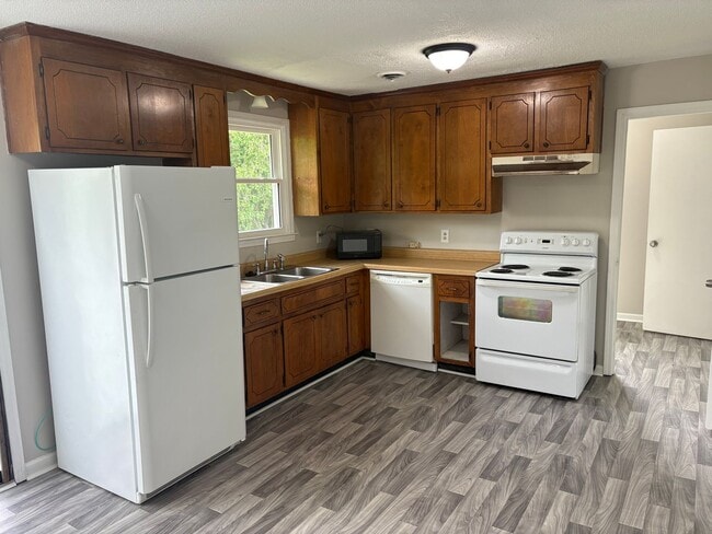 Photo - 3 bed 1 bath unit in duplex