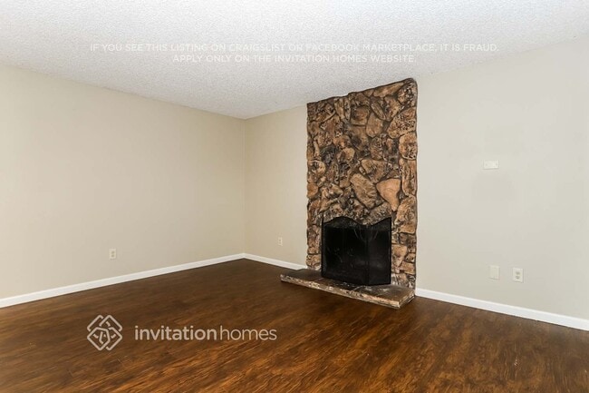 Photo - 9926 Burline St