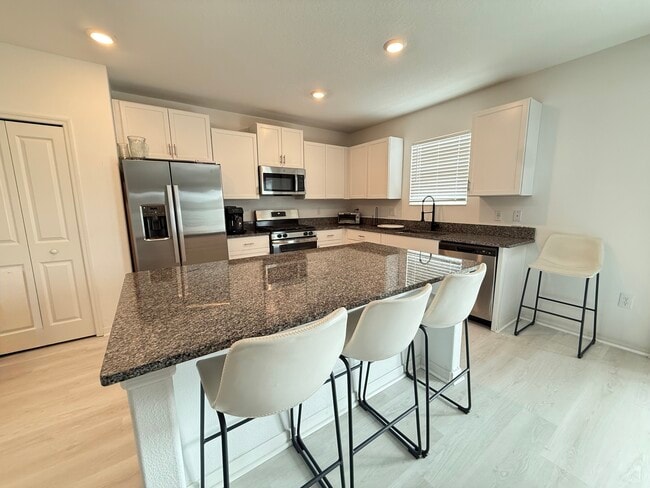 Photo - 4011 86th St E