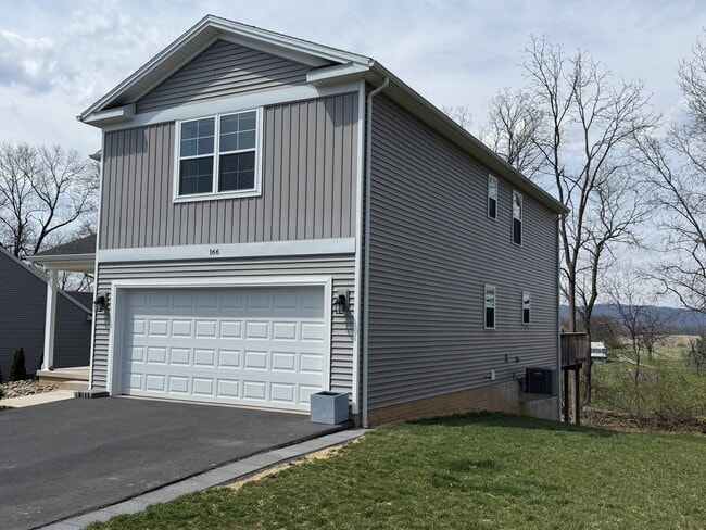 Photo - 166 Gwenedd Ln