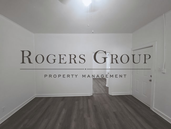 Photo - 724 Roberson St