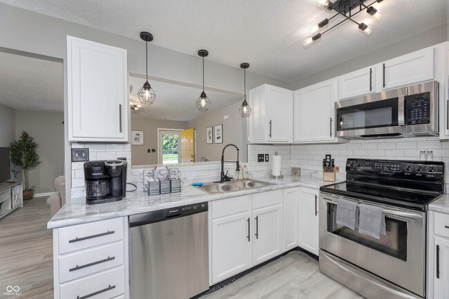 8126 Xenia Dr