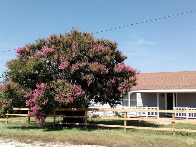 Building Photo - 51 Private Rd 901 Rental