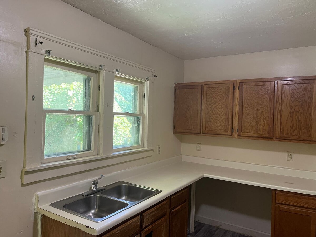 Photo - 3bd Single Cash Pay/Section 8