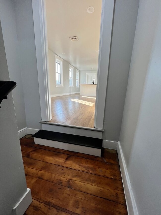 Photo - 144 S Prince St Unit Apt 2