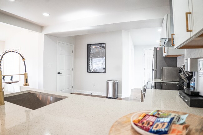 Photo - 3720 Taft Ave