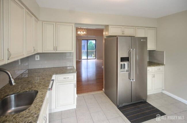 Photo - 202 Hidden Village Dr