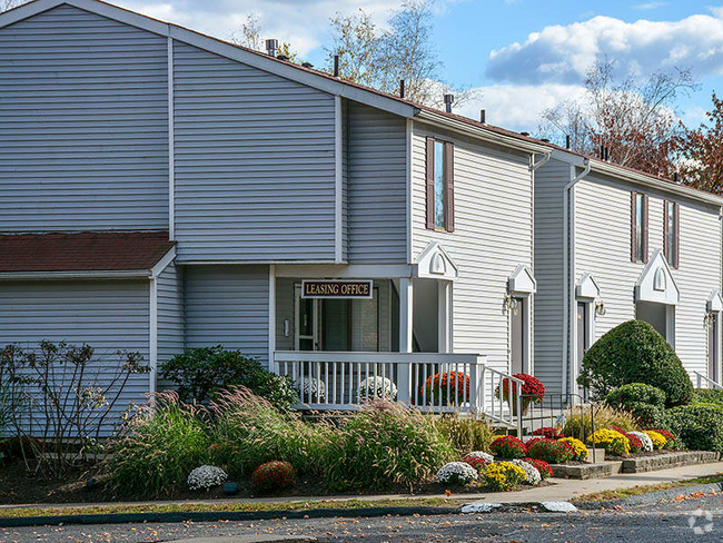 Building Photo - 168 Fox Hill Ln Unit 28 Rental