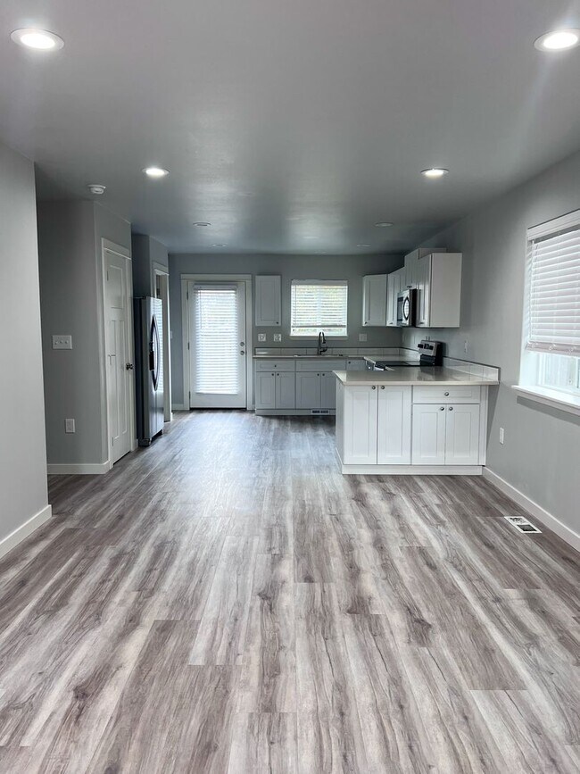 Photo - OWN962 Unidad 845 W. OAK ST