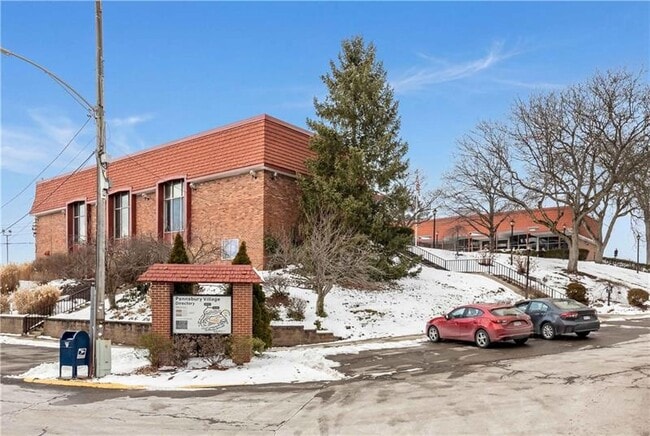 Photo - 546 Carriage Cir