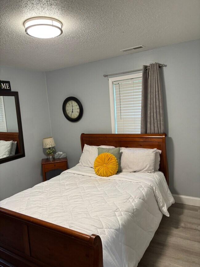 Photo - 279 Noles Dr