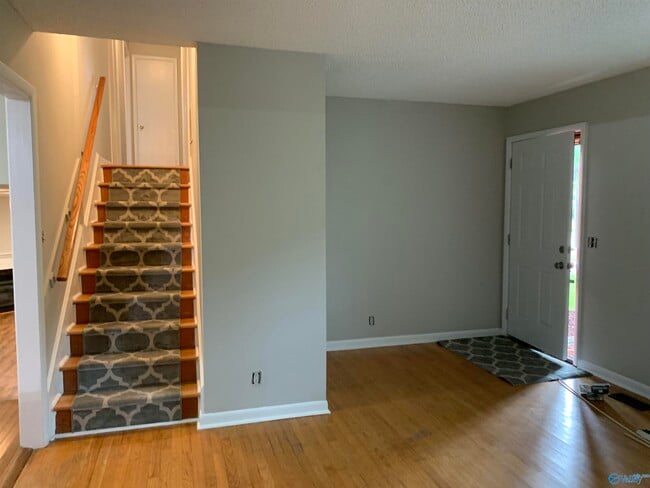 Photo - 2602 Vinyard St NE