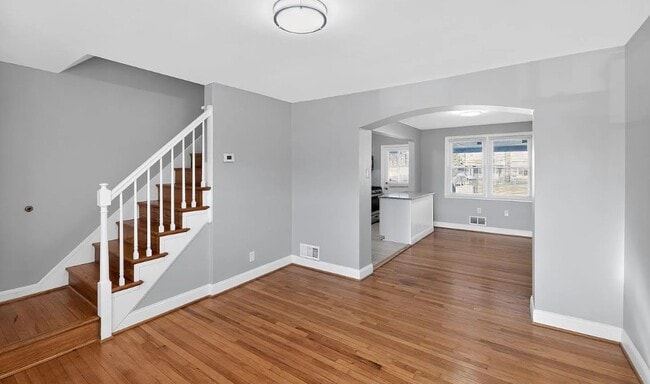Photo - 3425 Dunran Rd