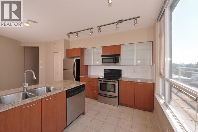 Photo - 4028 Knight St Unit 706