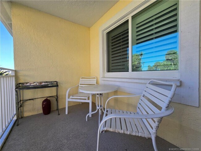 Photo - 5564 NE Gulfstream Way