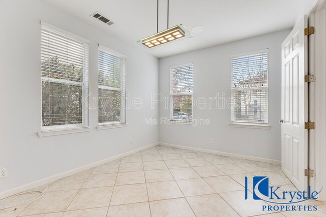 Photo - 1010 Madrone Ave