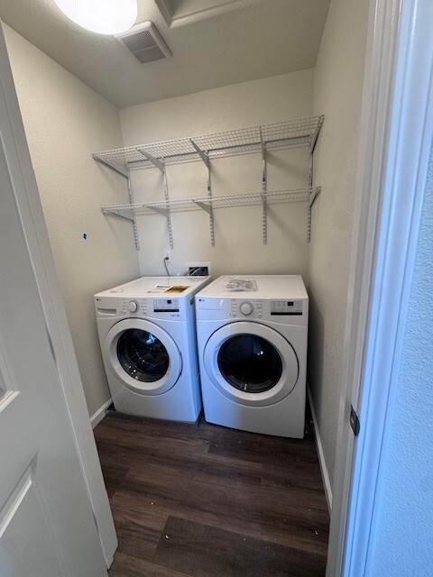 Astoria Place