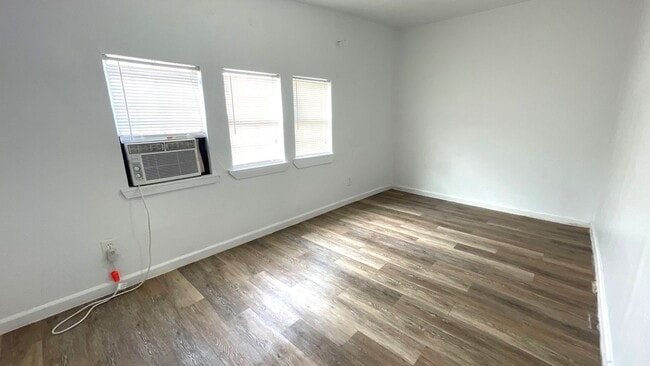 Photo - 5523 Avenue O 1/2 Ave