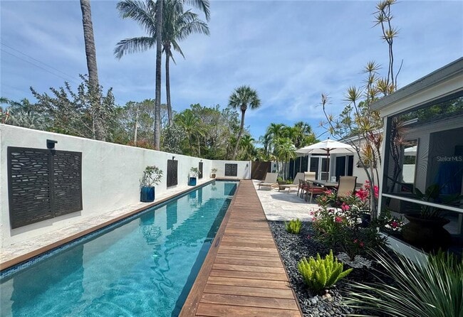 Photo - 1100 Westway Dr