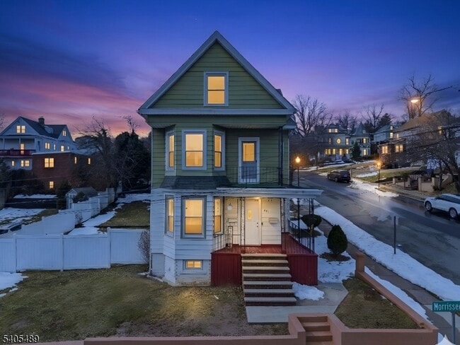 Building Photo - 437 Morrissee Ave