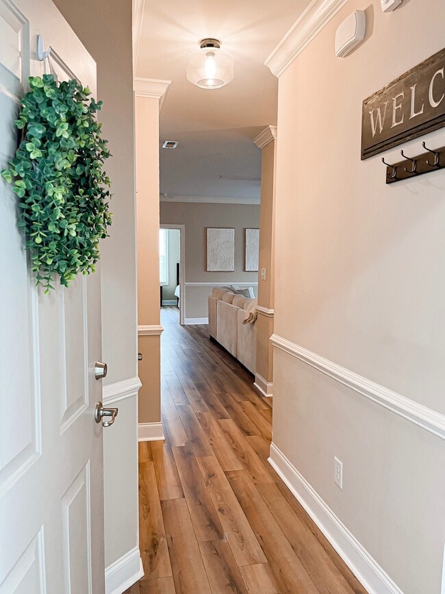 Photo - 350 Gallery Dr Unit 203