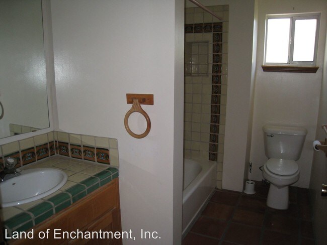 Photo - 5900 Marble Ave Unidad #212