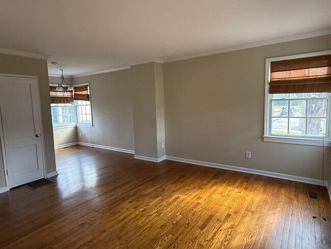 Photo - 524 Wakefield Dr