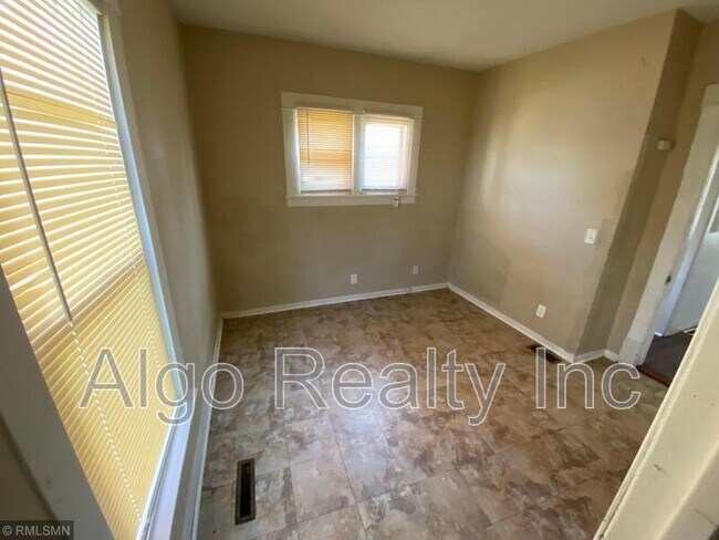Photo - 3008 Emerson Ave N