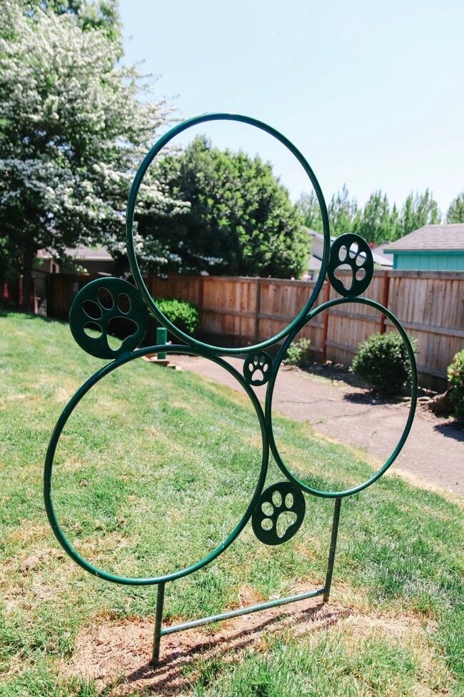 Photo - Life Just Got Better Come See For Yourself At Powell Court Apartments!! Unit 56