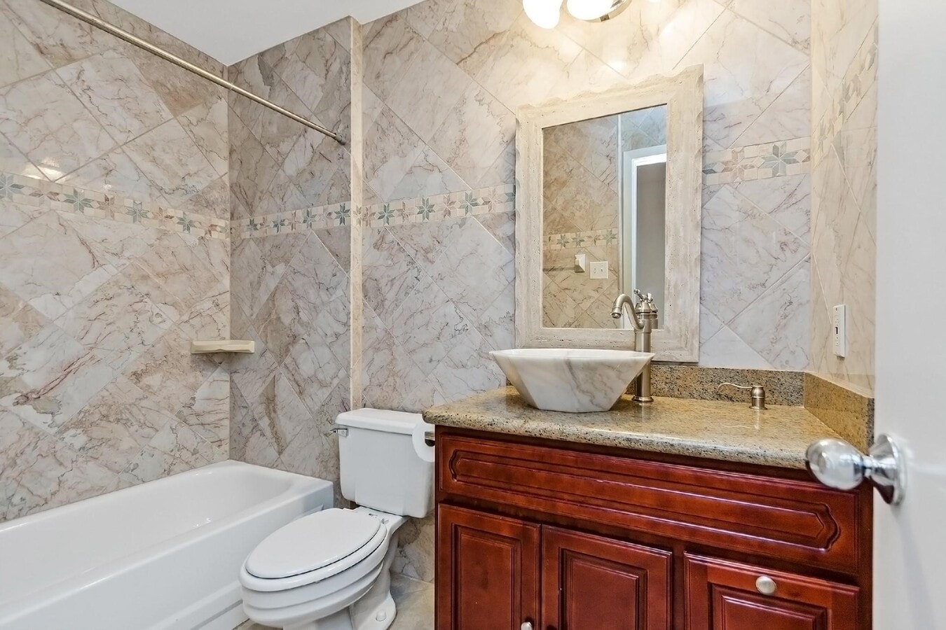 Photo - 204 Marshall St