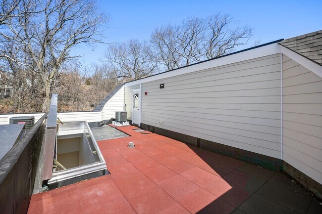 Photo - 147 Grampian Way Unidad 4