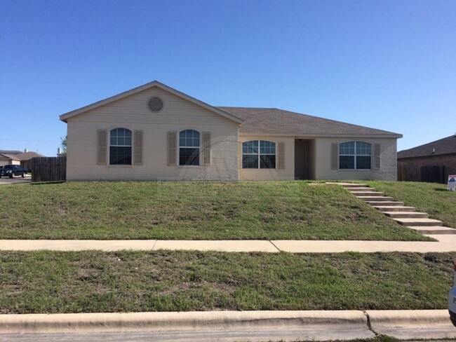 **First Month Free**3709 Frigate, Killeen - **First Month Free**3709 Frigate, Killeen Casa