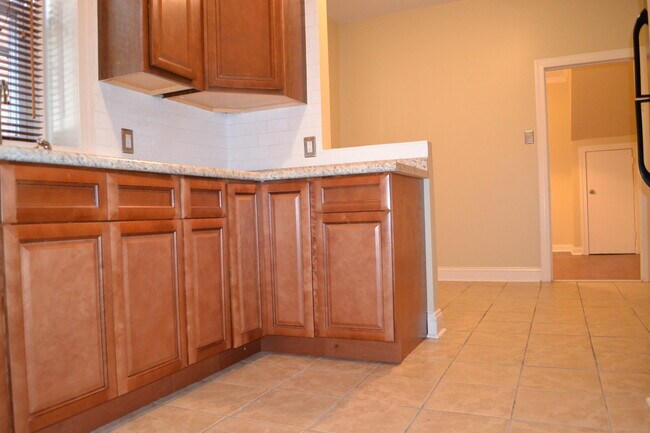 Photo - 5755 Larchwood Ave