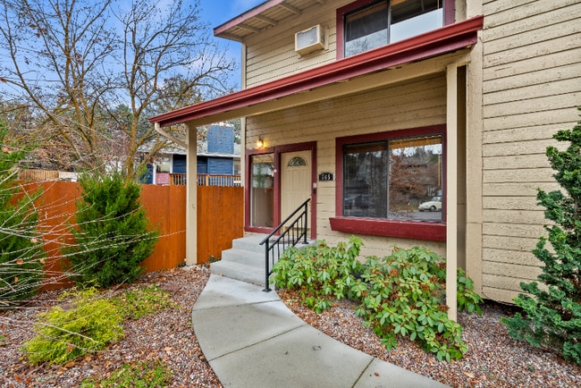 Photo - 765 Meaghan Pl