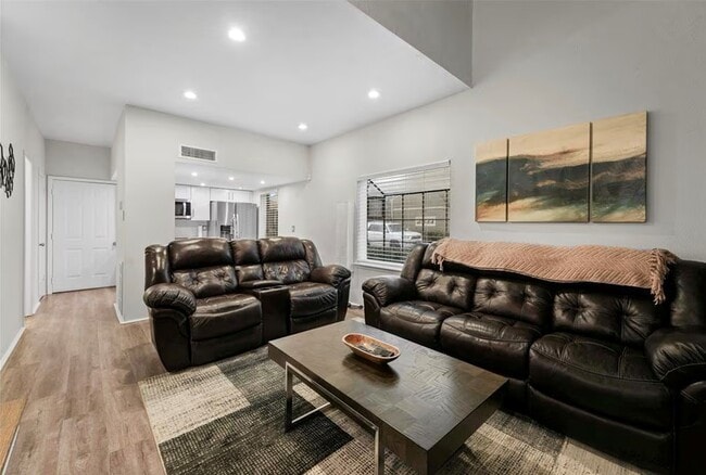 Photo - 1920 Augusta Dr Unit 30