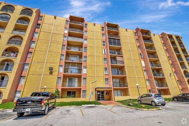 Building Photo - 4801 NW 7th St Unit 506-16 Rental