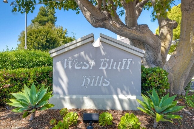 Photo - 1951 Swallow Ln