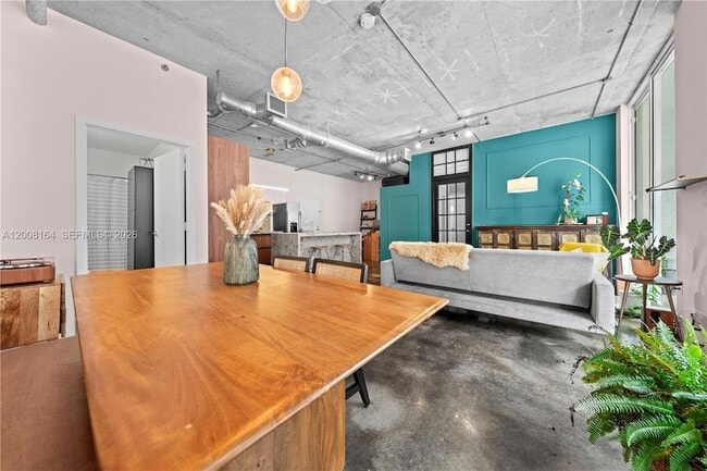 Photo - 444 NE 30th St Unit 602