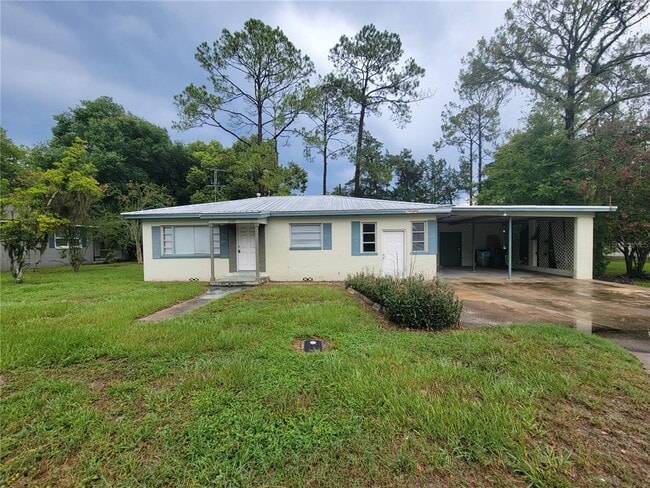 Building Photo - 5939 SE Holly Rd