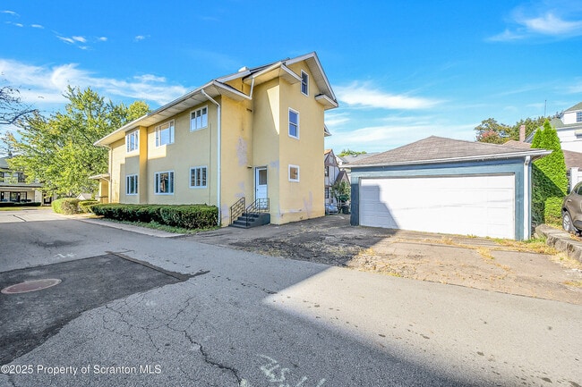 Photo - 1900 N Washington Ave