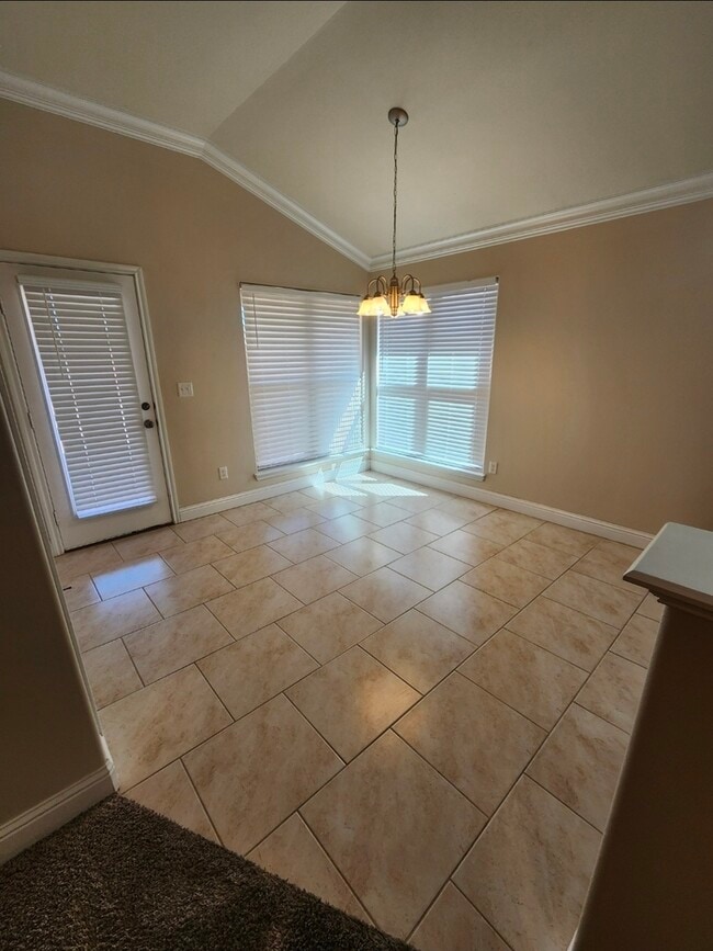 Photo - 3 bed 2 bath 2 car garage in Lone Star Trails!