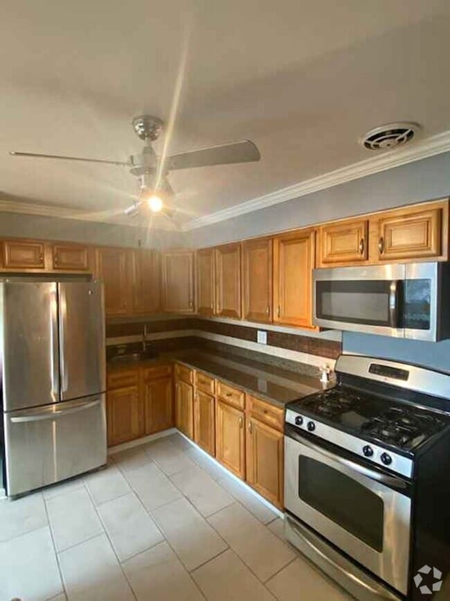 Building Photo - 4934 Harold Ave Unit 1D Rental