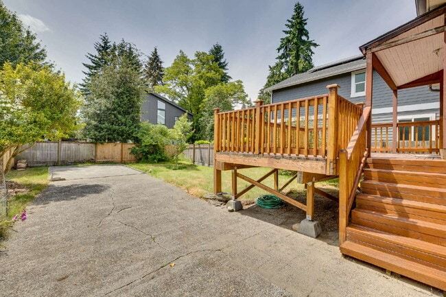 Photo - Adorable Wedgewood 4 Bedroom Available Now!