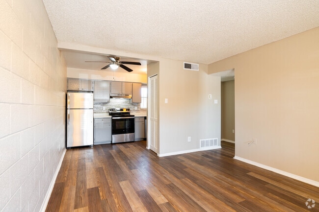 1BR-1BA-536SF