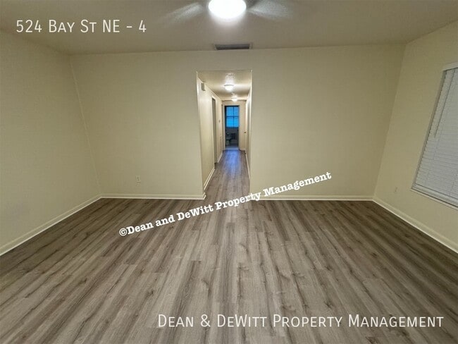 Photo - 2 Bed/1 Bath - Unit 4