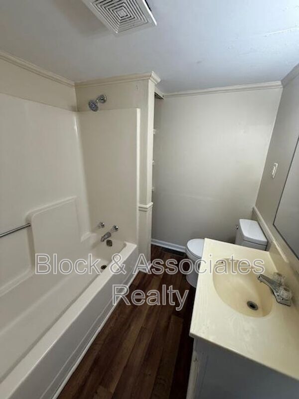 Photo - 1811 Newell St